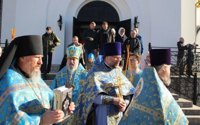 Епископ Сергий возглавил Божественную литургию в Спасо-Богородицком Одигитриевском женском монастыре