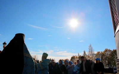 Епископ Сергий возглавил Божественную литургию в Спасо-Богородицком Одигитриевском женском монастыре