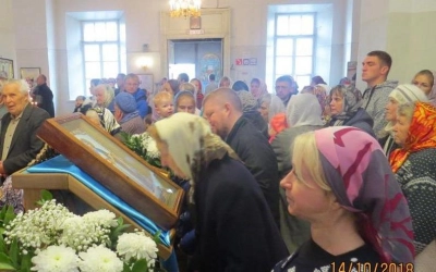 Божественная литургия в Тихвинском храме г. Гагарин в день Покрова Пресвятой Богородицы