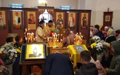 В г. Гагарин верующие встретили и поклонились православным Святыням