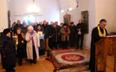 молебен с акафистом у мощей Матроны Московской