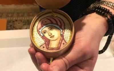 первое занятие по иконописи и золотному шитью