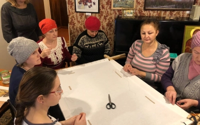 первое занятие по иконописи и золотному шитью