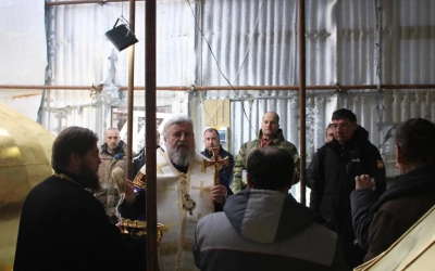 установка новых куполов на Благовещенский кафедральный собор Архиерейского подворья