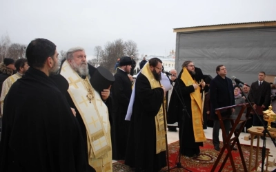 освящение и установка накупольных крестов Благовещенского собора