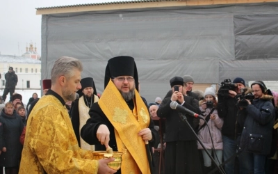 освящение и установка накупольных крестов Благовещенского собора