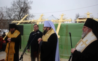 освящение и установка накупольных крестов Благовещенского собора