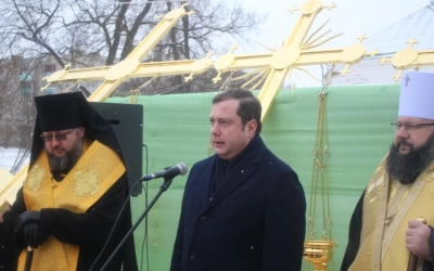 освящение и установка накупольных крестов Благовещенского собора