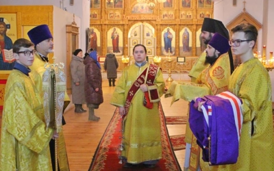 Праздничная Божественная литургия в Свято-Троицком кафедральном соборе г. Вязьма