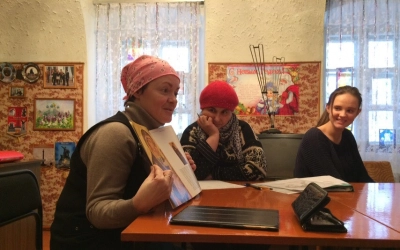 Мастер-класс для начинающих иконописцев прошел в возрождаемом Аркадиевском монастыре г. Вязьма