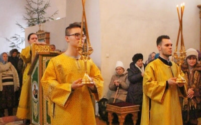 Божественная литургия в навечерие Рождества Христова (Рождественский сочельник), в Неделю Святых Оте