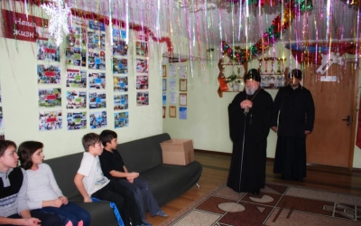Епископ Сергий поздравил воспитанников «Дома Милосердия» п. Шиманово с Рождеством Христовым