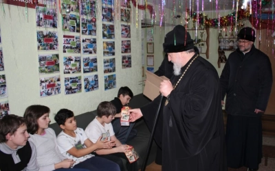 Епископ Сергий поздравил воспитанников «Дома Милосердия» п. Шиманово с Рождеством Христовым