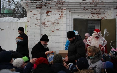 Епископ Сергий принял участие в Рождественской Архиерейской ёлке