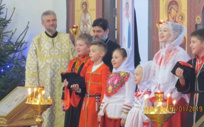 Детская Рождественская Литургия в Тихвинском храме г. Гагарин