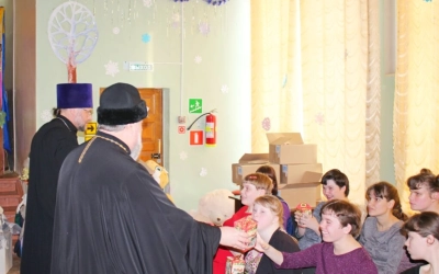 Епископ Сергий поздравил воспитанников «Ново-Никольского детского дома-интерната» с Рождеством Христ