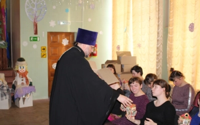 Епископ Сергий поздравил воспитанников «Ново-Никольского детского дома-интерната» с Рождеством Христ
