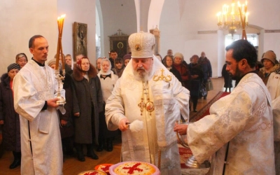 В Крещенский сочельник епископ Вяземский и Гагаринский Сергий совершил Божественную Литургию и чин В
