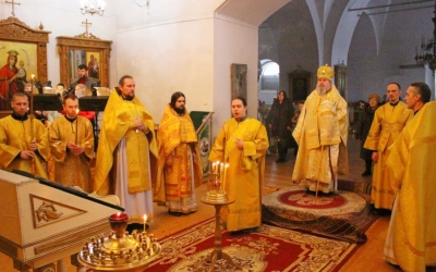 Собор вселенских учителей и святителей Васи́лия Великого, Григо́рия Богослова и Иоа́нна Златоустого