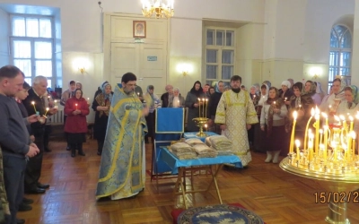 Божественная Литургия в праздник Сретения Господня в Тихвинском храме г. Гагарин