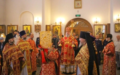 Епископ Сергий возглавил Божественную литургию в Спасо-Богородицком Одигитриевском женском монастыре