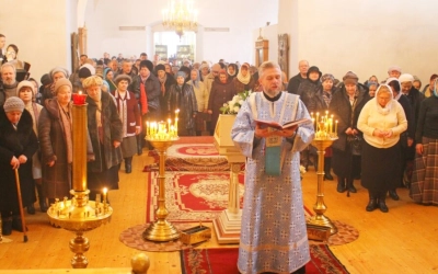 В день памяти Иверской иконы Божией Матери Преосвященный епископ Сергий возглавил Божественную литур