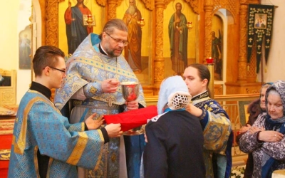 В день памяти Иверской иконы Божией Матери Преосвященный епископ Сергий возглавил Божественную литур