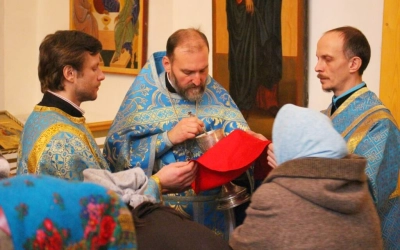 В день памяти Иверской иконы Божией Матери Преосвященный епископ Сергий возглавил Божественную литур