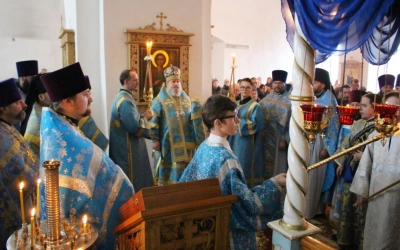 В день памяти Иверской иконы Божией Матери Преосвященный епископ Сергий возглавил Божественную литур