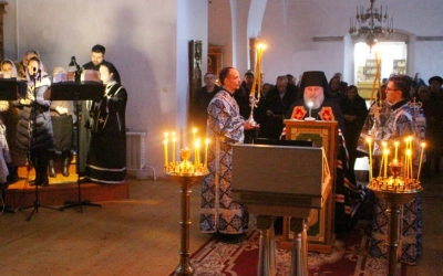 Епископ Сергий возглавил служение Великого повечерия с чтением второй части Великого покаянного кано