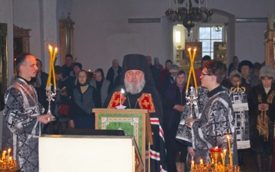 Епископ Сергий возглавил служение Великого повечерия с чтением третьей части Великого покаянного кан