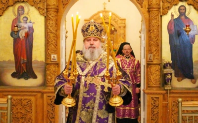 Епископ Сергий совершил вечернее богослужение в день празднования иконы Божией Матери 