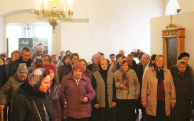 Епископ Сергий возглавил Божественную литургию и панихиду в поминальную Великопостную родительскую с