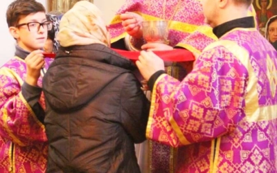 Епископ Сергий возглавил Божественную литургию и панихиду в поминальную Великопостную родительскую с