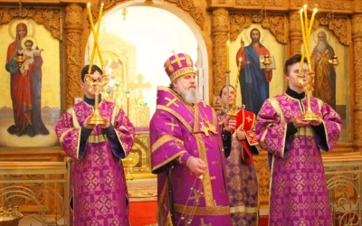 Епископ Сергий возглавил Всенощное бдение накануне 3-й Недели Великого поста, Крестопоклонной