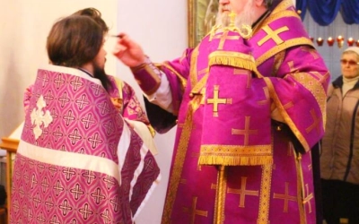 Епископ Сергий возглавил Всенощное бдение накануне 3-й Недели Великого поста, Крестопоклонной