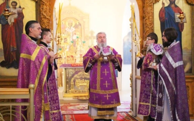 Епископ Сергий возглавил Божественную литургию свт. Васили Великого в 3-ю Неделю Великого поста, Кре