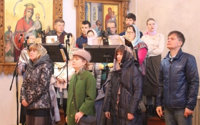 Епископ Сергий возглавил Божественную литургию свт. Васили Великого в 3-ю Неделю Великого поста, Кре