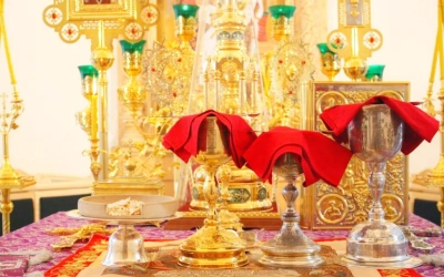 Епископ Сергий возглавил Божественную литургию свт. Васили Великого в 3-ю Неделю Великого поста, Кре