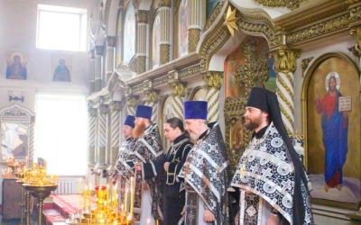 Епископ Сергий возглавил Литургию Преждеосвященных Даров в храме Рождества Христова г. Сафоново