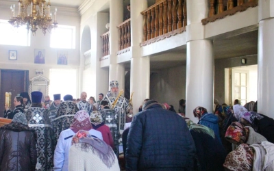 Епископ Сергий возглавил Литургию Преждеосвященных Даров в храме Рождества Христова г. Сафоново