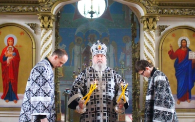 Епископ Сергий возглавил Литургию Преждеосвященных Даров в храме Рождества Христова г. Сафоново