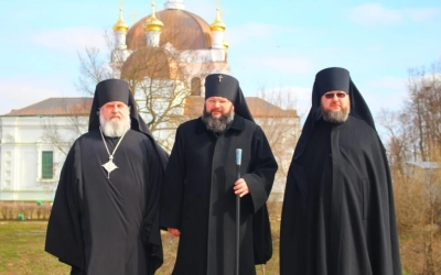 Возложение цветов к памятнику первого космонавта Юрия Гагарина