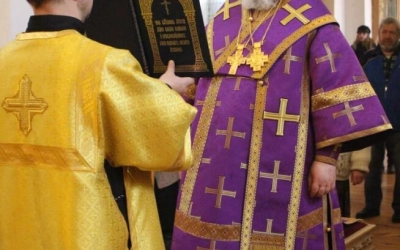 Епископ Сергий возглавил Божественную литургию свт. Василия Великого в Неделю 5-ю Великого поста