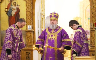 Епископ Сергий возглавил Божественную литургию свт. Василия Великого в Неделю 5-ю Великого поста