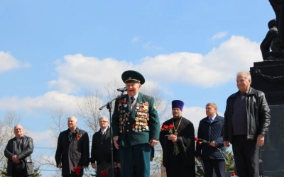 торжественный митинг, посвященный дню памяти командующего 33-й армией, генерал-лейтенанта М.Г. Ефрем