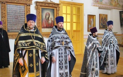 Архиерейское служение в Великий Вторник и общеепархиальная исповедь