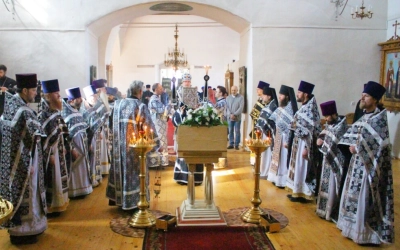 Архиерейское служение в Великий Вторник и общеепархиальная исповедь