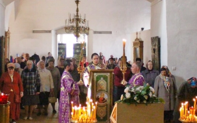 Преосвященный епископ Сергий совершил Божественную литургию св. Василия Великого