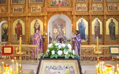 Преосвященный епископ Сергий совершил Божественную литургию св. Василия Великого